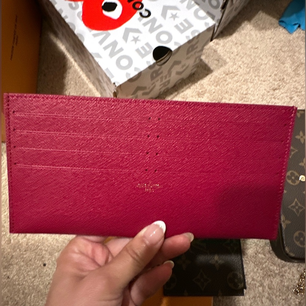 zippy pochette and cardholder. BRAND NEW never worn.